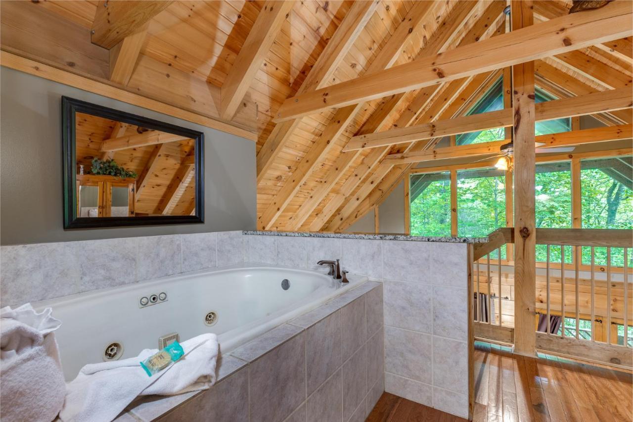 Above Ole Smokys Clouds Villa Gatlinburg Exterior photo